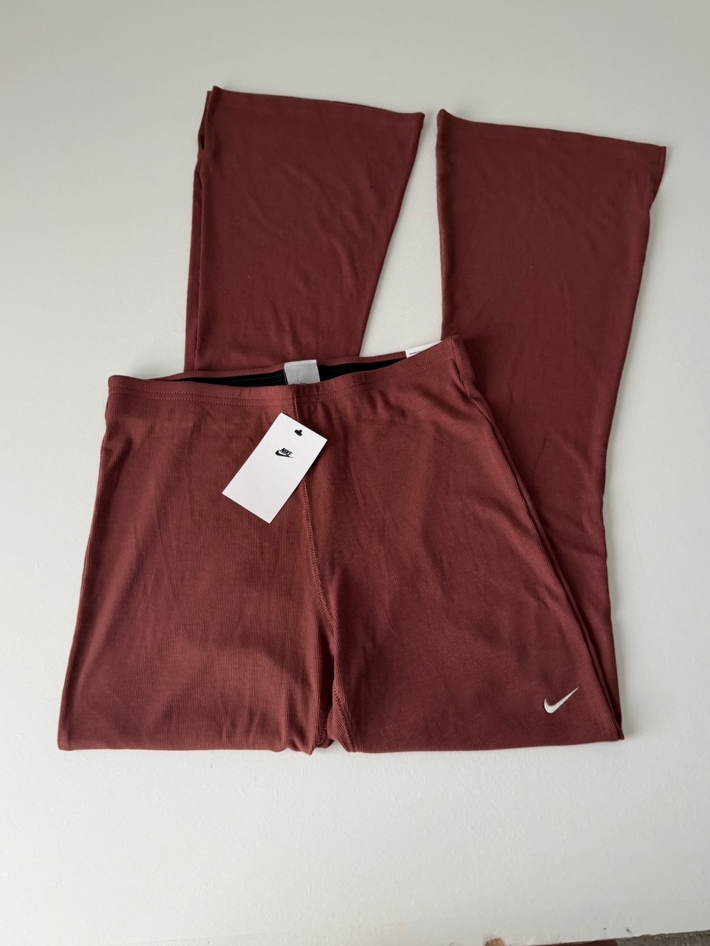 NWT Ribbed Nike Flare Leggings